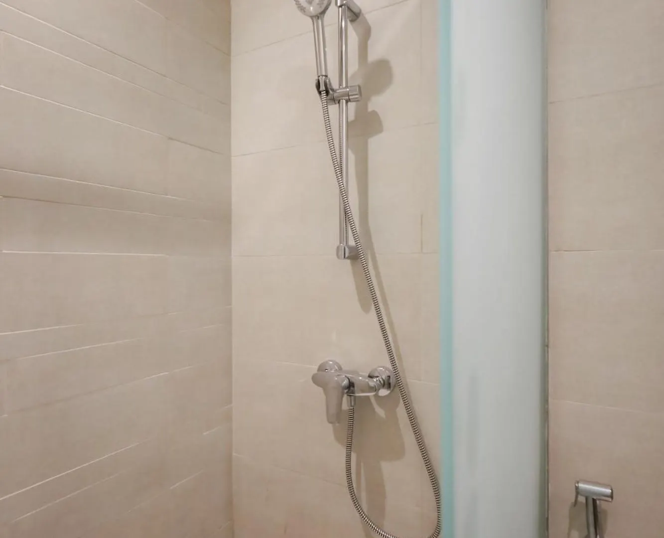 Modern Elegance Studio In Azizi Riviera Dubai